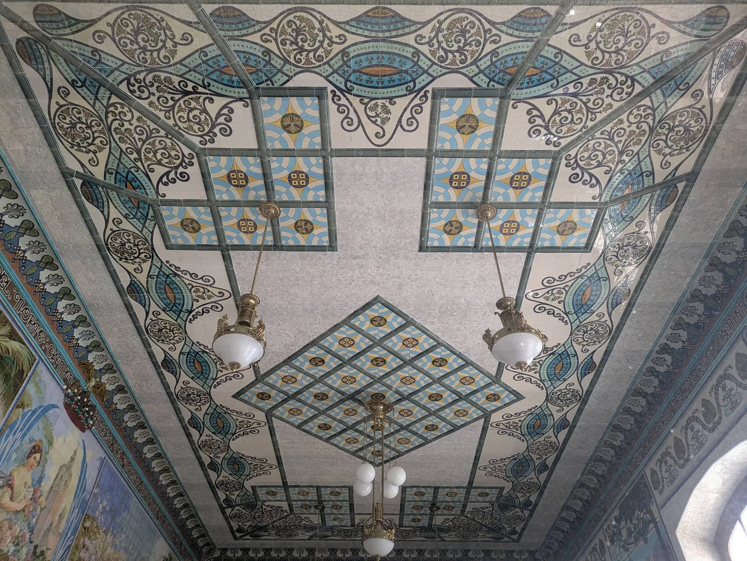 Ceiling and ornamentation of Valencia Nord Station
